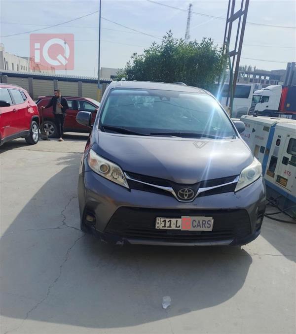 تۆیۆتا سیانا 2020  بۆ فرۆشتن لە عێراق -  بەغداد